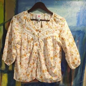 Hester & Orchard Harmony Lace Peasant Blouse W/Ruched Button Front & 3/4 Sleeves